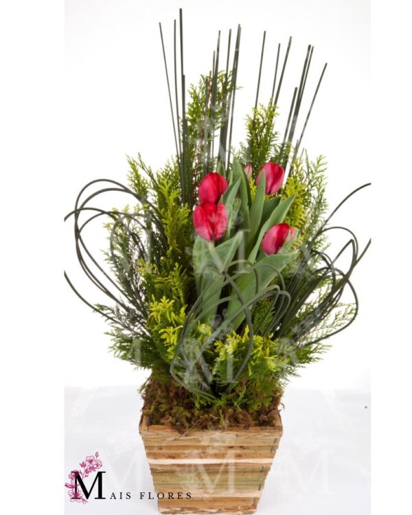 Arranjo de tulipas Premium em cachepot