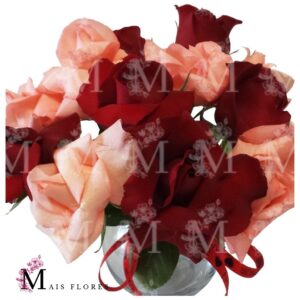 Delicado rosas sortidas em  Bowl em vidro